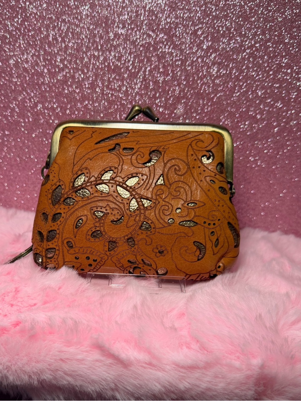 Patricia Nash Brown Tan Tooled Leather Kiss Lock Wristlet Coin Purse Wristlet
